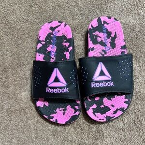 Reebok Girls Pervade Dual Density Comfort Slide Sandals - Black and Camo Size 13
